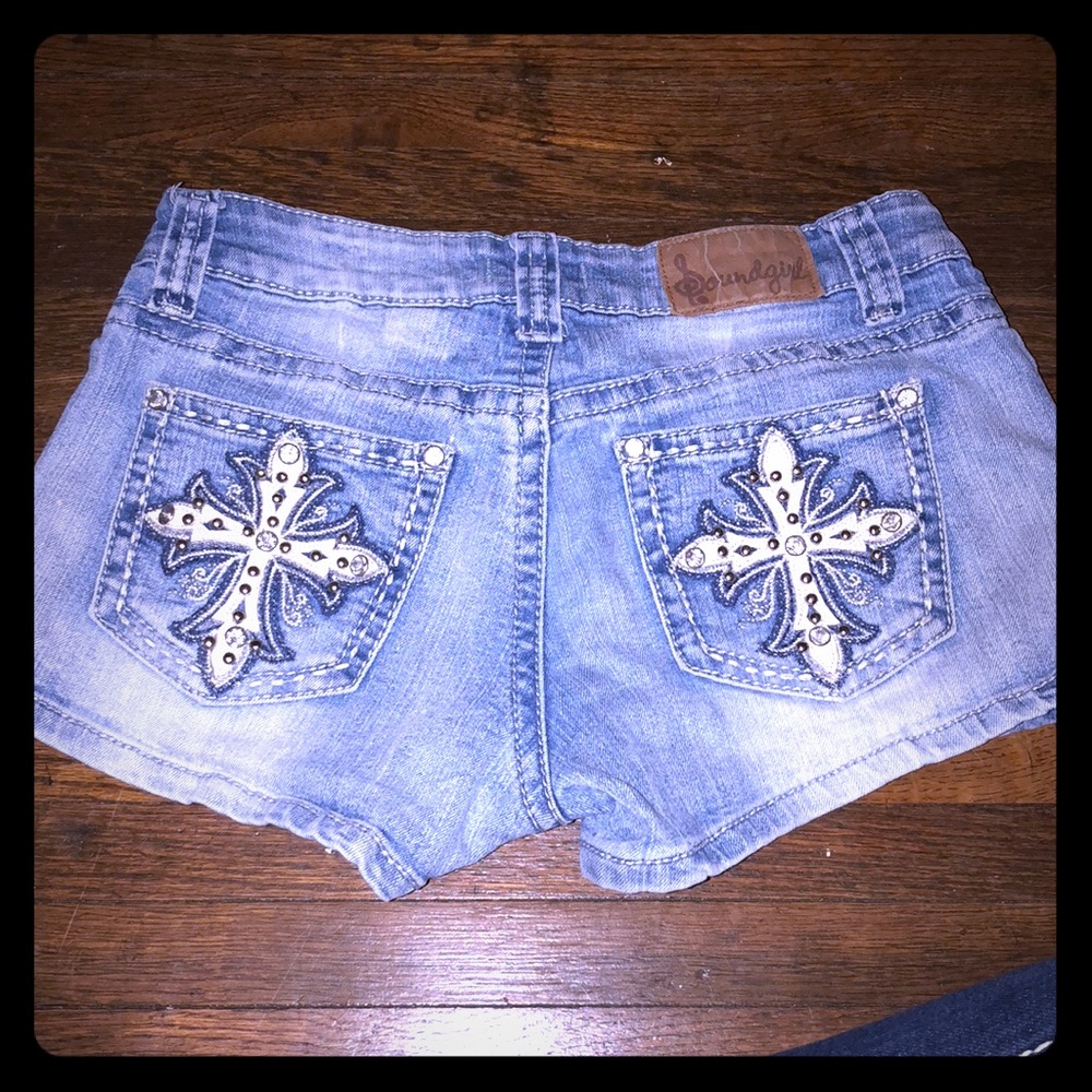 Miss Me Styled shorts!